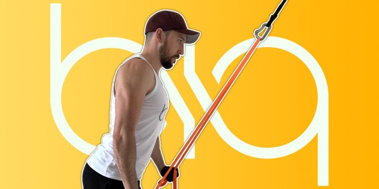biqbandtraining tricep pushdown with resistance band