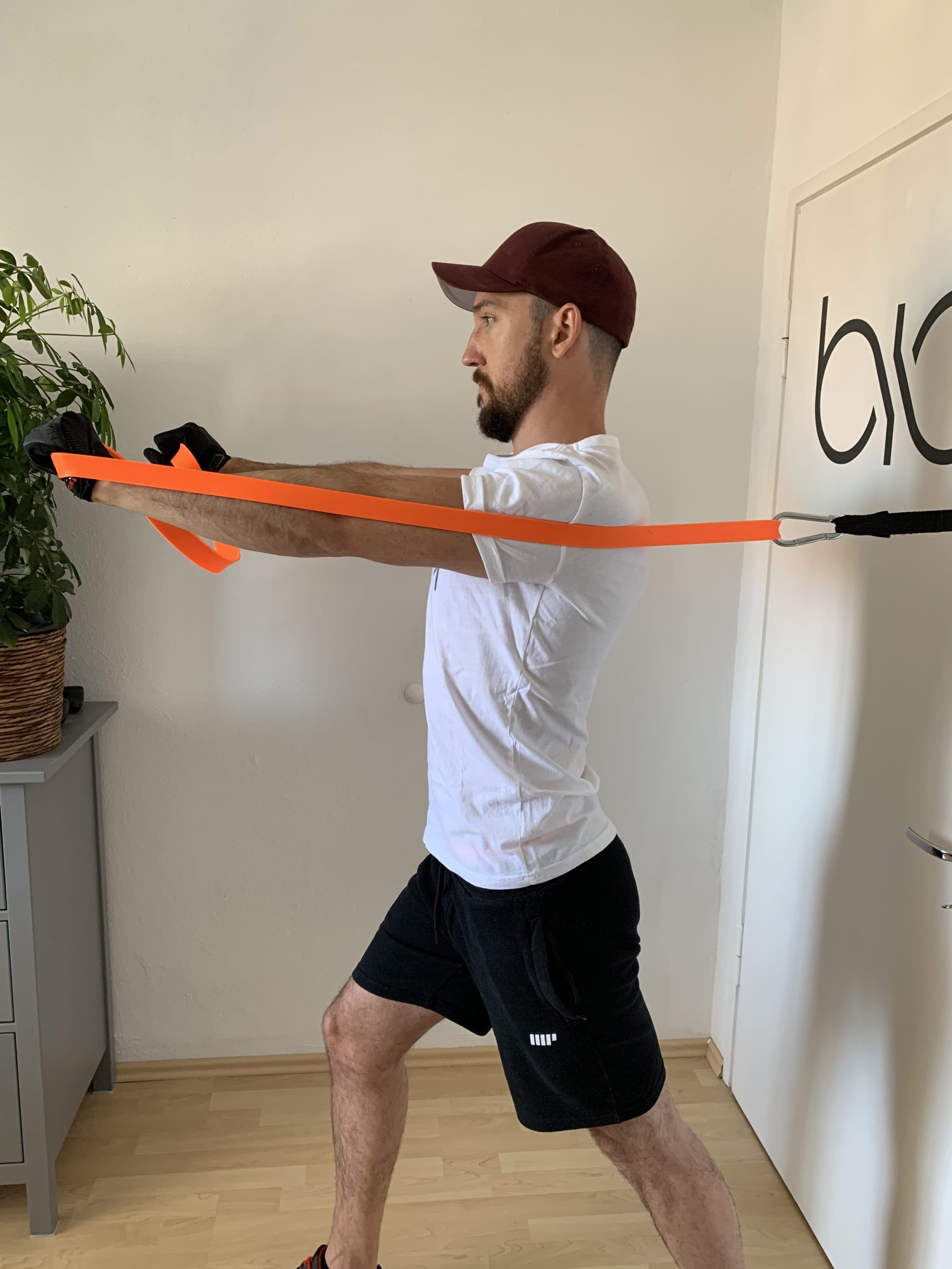 The 6 Best Chest Exercises With Resistance Bands - BiqBandTraning.com